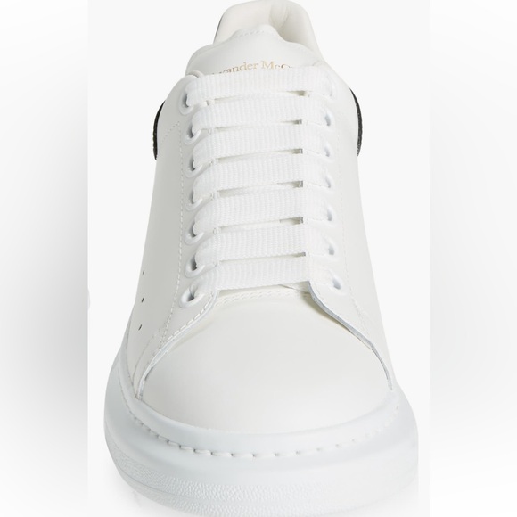 Alexander McQueen Oversized Sneaker - Picture 4 of 6
